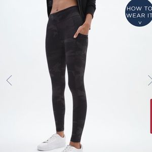 Dri-fit camouflage black and grey Aeropostale leggings in SMALL